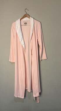 Faceplant Dreams Bamboo Luxe Robe in Pink, Size S/M